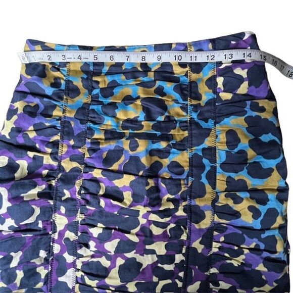 Nanette Lepore Multi color Print Skirt Navy Cream Purple Blue Ruched Size 6 - Picture 7 of 9